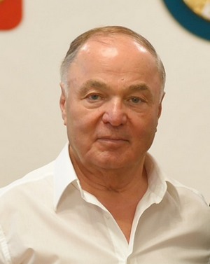предприниматель, бывший президент Республики Адыгея Совмен Хазрет Меджидович