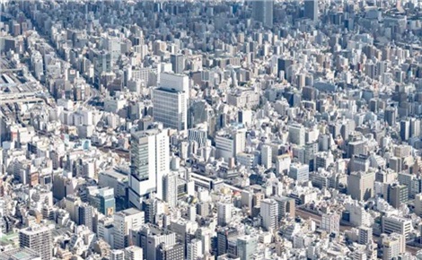 Токио снизу вверх