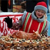 Красноярцев угостили тортом из 1500 бутербродов с салом
