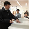 Глава крайизбиркома пришел проголосовать на выборах и не смог найти свой участок (видео)