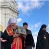 В Красноярск привезли частицу ризы Богородицы