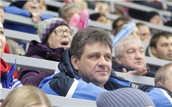 «Не ожидал, что женский хоккей будет представлен на таком уровне»: интервью с главным тренером женской сборной России Александром Межуевым