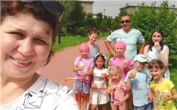 «Они не помнят маму и заново учатся любить»: история семьи из Красноярска с четырьмя приёмными детьми