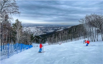 «Не сиди дома!»: где в Красноярске этой зимой отдохнуть на лыжах, коньках и «плюшках»