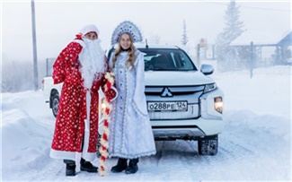 «Чудо с доставкой»: сотрудники «Славнефть-Красноярскнефтегаз» поздравили детей Куюмбы с Новым годом