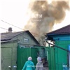 В красноярской Николаевке вспыхнули два деревянных дома (видео)