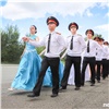 «В добрый путь!»: в Красноярске прошёл выпускной бал кадет и гимназисток