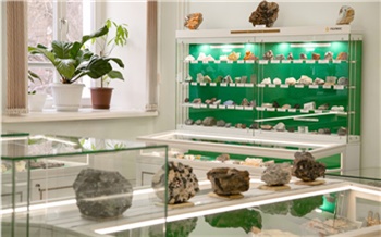 «Достойный дом для каменных шедевров»: фоторепортаж из обновленного музея геологии Средней Сибири в Красноярске