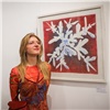«Снежинки — как люди»: красноярцев приглашают в «Индустрию» на бесплатную выставку картин Анастасии Рыбаковой