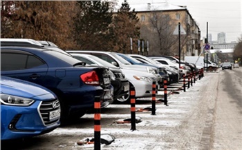 «Хочешь подешевле — можно и прогуляться»: что не так с платными парковками в Красноярске