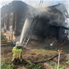 В Енисейске загорелся памятник архитектуры. В пожаре пострадали двое детей (видео)