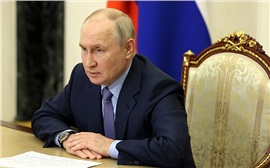Владимир Путин поручил разобраться с ценами на бензин в России