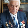 В Назарово угольщики поздравили с 99-летием ветерана ВОВ и Заслуженного шахтера