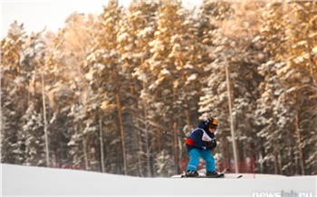 «Покатили в Новый год»: подборка мест для красноярских лыжников, сноубордистов и любителей коньков