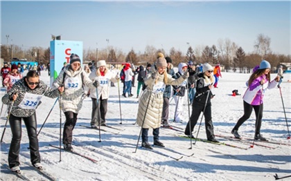 «Бросай всё, вставай на лыжи!»: лучшие фото с большого спортивного праздника в Красноярске