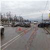 В Красноярске на Шахтеров частично перекрыто движение из-за аварии