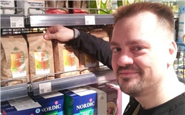 Хлеб за 850 рублей, рыжики за 1600 и стейки по акции: чудеса московских «продуктовых бутиков»