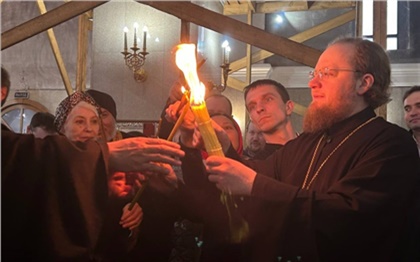 «Символ светлого праздника»: как красноярцы встретили Благодатный огонь