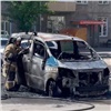 Машина сгорела на Калинина в Красноярске (видео)