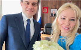 Екатерина Мизулина прилетела в Красноярск и встретилась с губернатором края