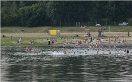 Красноярцам официально разрешили купаться только в одном месте 