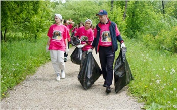 «Наводить чистоту для нас – удовольствие и отдых»: волонтеры вышли на уборку Базаихи и «Красноярских Столбов»