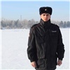 В Курагинском районе храбрый участковый спас бабушку из пожара