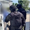 Четырех красноярских полицейских подозревают в пособничестве нелегалам (видео)