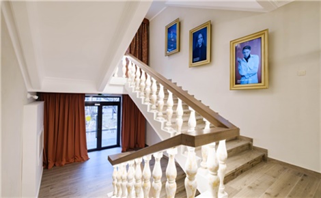 Главный театр правого берега