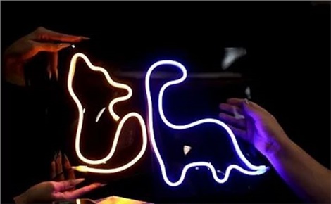 Бой с Тенью. Неоновый свет сцен