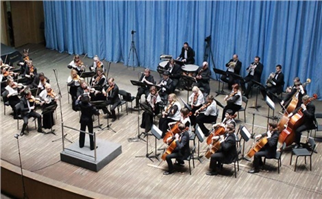 Марина Гаджиева (скрипка), Илья Николаев (виолончель). Красноярский камерный оркестр