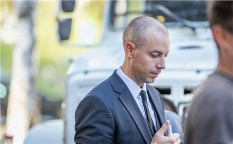 Роман с того света