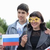 В Красноярске развернули самый большой флаг России