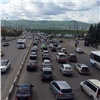 Ремонт Коммунального моста поставил в пробку центр Красноярска