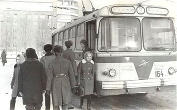 «Порванные чулки и разбитые носы»: как работал общественный транспорт Красноярска при СССР