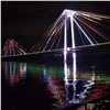 На Виноградовском мосту зажгли праздничный вариант подсветки (видео)
