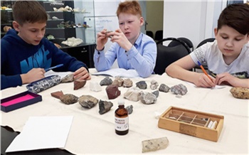 «Главное в нашем деле — пытливый ум и любопытство»: как в Красноярске воспитывают юных геологов