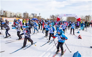 «Морозы прочь, встаём на лыжи!»: красноярцы устроили массовый забег в Ветлужанке