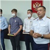 Спасших из воды 12-летнюю красноярку подростков наградили медалями Следственного комитета