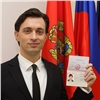 Попросивший у Путина гражданство итальянский педагог Дзанетти получил российский паспорт в Красноярске (видео)