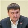 По делу чиновницы красноярской мэрии ФСБ задержала еще одного депутата. Он помогал в передаче взятки (видео)