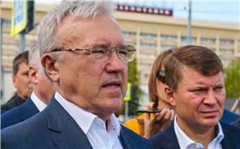 «Городу не нужно то, что портит вид и служит недолго»: губернатор проинспектировал объекты благоустройства Красноярска
