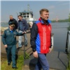 «Запас минимум 2,5 метра»: Сергей Ерёмин прокатился на катере по Енисею и проинспектировал водозаборы