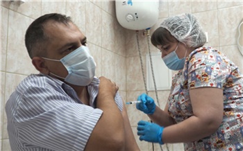 «Без очередей и записи»: на Красноярском железнодорожном вокзале открылся круглосуточный пункт вакцинации от коронавируса
