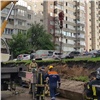 «Надеюсь, дом не смоет»: в Октябрьском районе во время дождя обрушилась подпорная стена (видео)