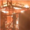 «Сгорело все!»: на Пугачево молодая пара попала в больницу после попытки спасти животных из горящего дома (видео)