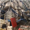 «Конструкции были новыми»: красноярские следователи начали проверку обрушения стеллажей на складе с алкогольной продукцией (видео)