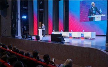 «Идем на Восток»: на стратсессии Красноярского экономического форума обсудили экономические связи с Азией