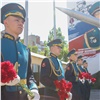 В Красноярске торжественно открыли мурал с изображением погибшего на Украине военного (видео)