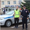 В Красноярске неравнодушные инспекторы ДПС помогли водителю заглохшего авто и получили благодарность